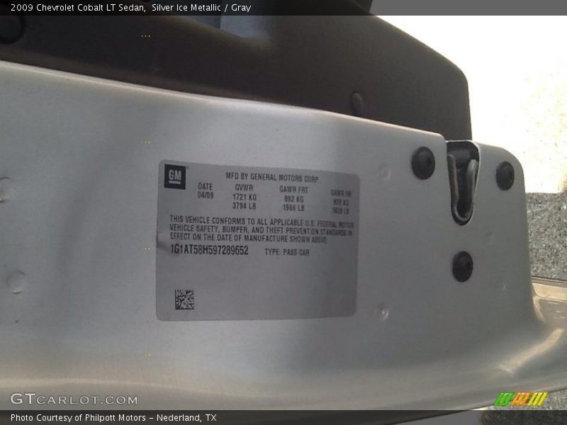 Silver Ice Metallic / Gray 2009 Chevrolet Cobalt LT Sedan