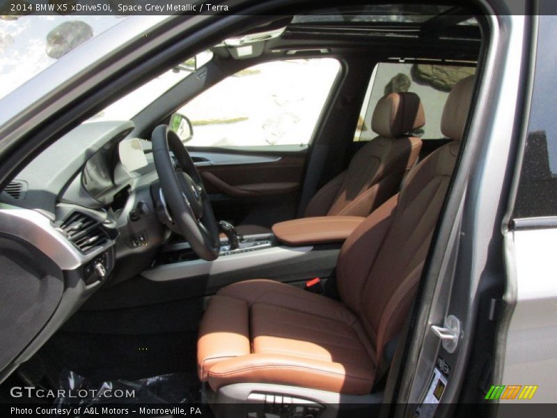 Space Grey Metallic / Terra 2014 BMW X5 xDrive50i