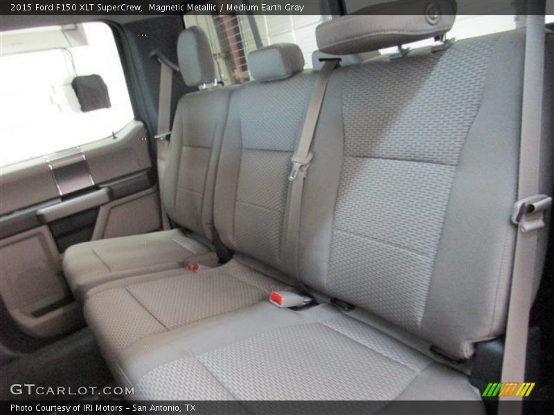 Magnetic Metallic / Medium Earth Gray 2015 Ford F150 XLT SuperCrew