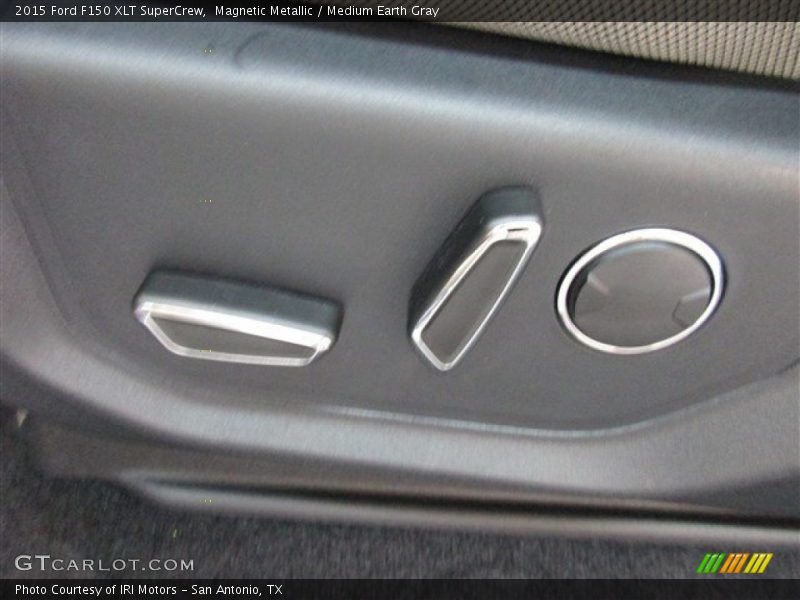Magnetic Metallic / Medium Earth Gray 2015 Ford F150 XLT SuperCrew