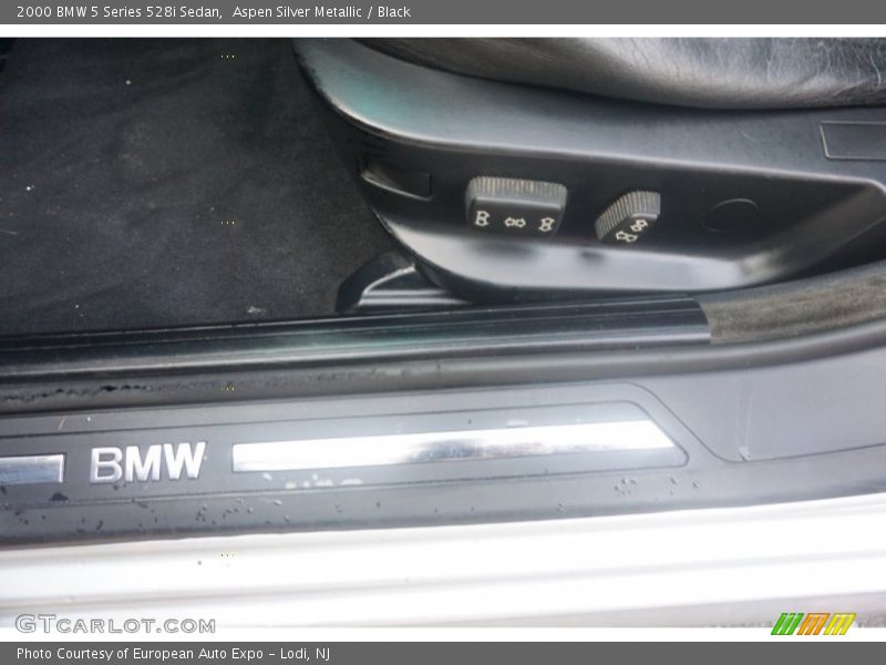 Aspen Silver Metallic / Black 2000 BMW 5 Series 528i Sedan