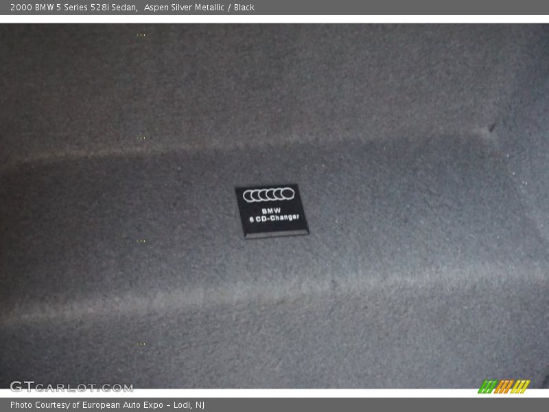 Aspen Silver Metallic / Black 2000 BMW 5 Series 528i Sedan