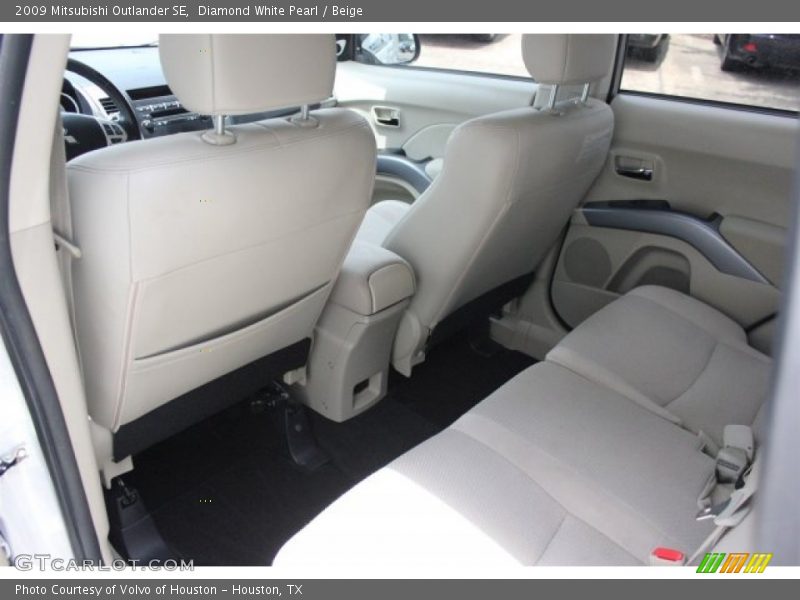 Diamond White Pearl / Beige 2009 Mitsubishi Outlander SE