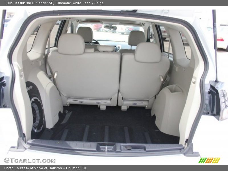 Diamond White Pearl / Beige 2009 Mitsubishi Outlander SE