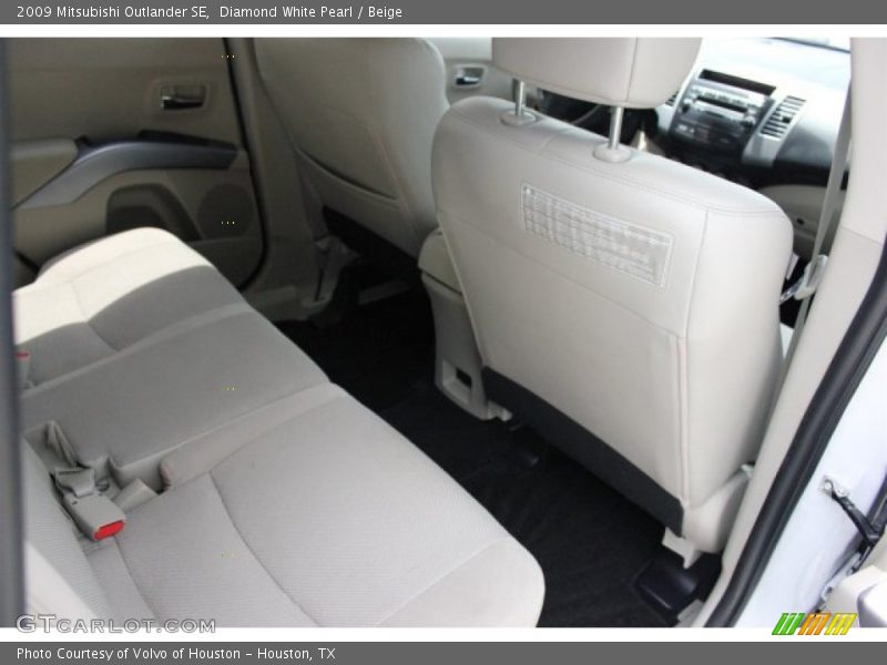 Diamond White Pearl / Beige 2009 Mitsubishi Outlander SE