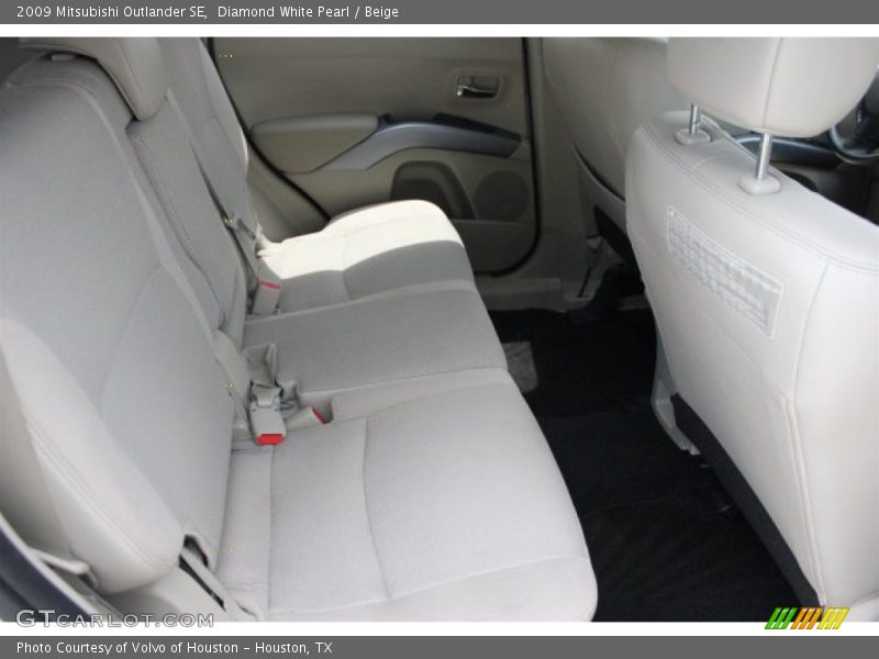 Diamond White Pearl / Beige 2009 Mitsubishi Outlander SE