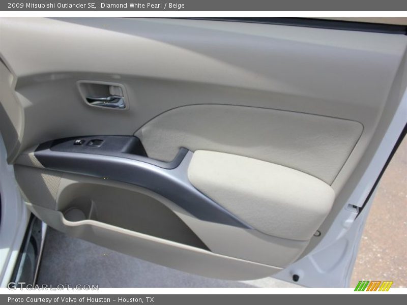 Diamond White Pearl / Beige 2009 Mitsubishi Outlander SE