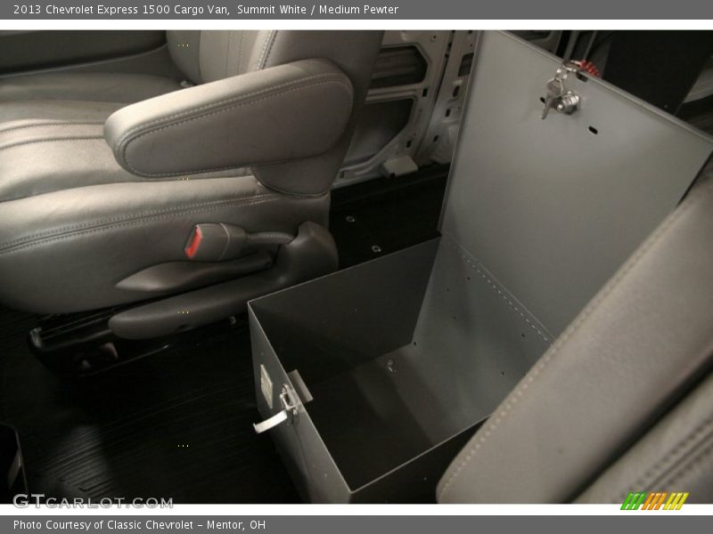 Summit White / Medium Pewter 2013 Chevrolet Express 1500 Cargo Van