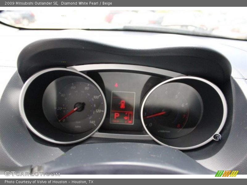 Diamond White Pearl / Beige 2009 Mitsubishi Outlander SE