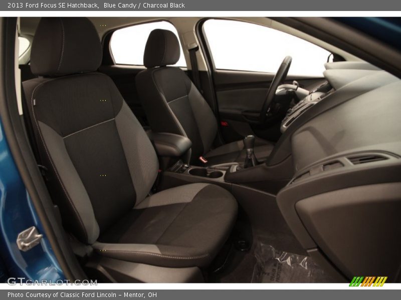 Blue Candy / Charcoal Black 2013 Ford Focus SE Hatchback
