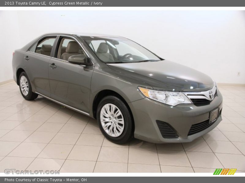 Cypress Green Metallic / Ivory 2013 Toyota Camry LE