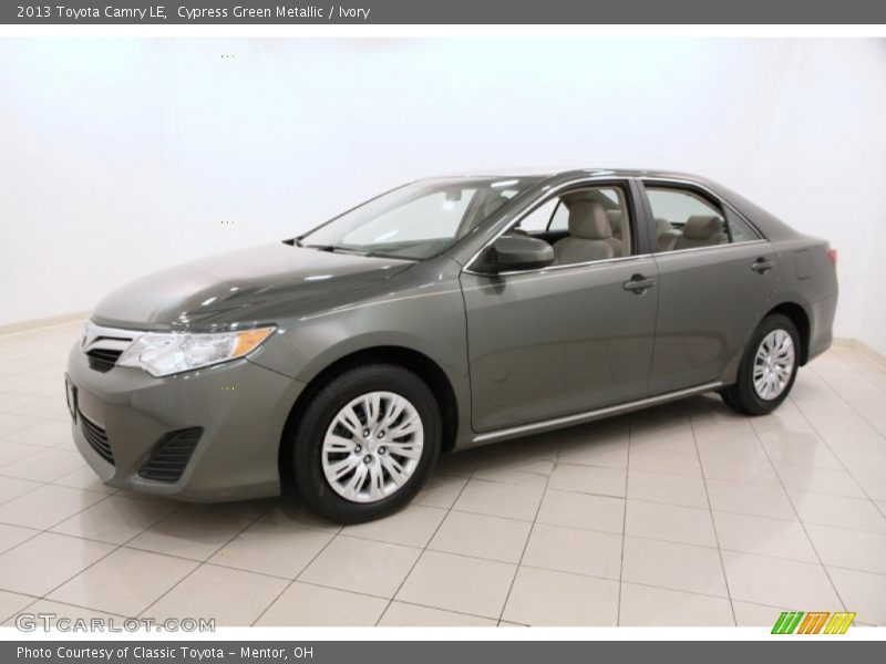 Cypress Green Metallic / Ivory 2013 Toyota Camry LE
