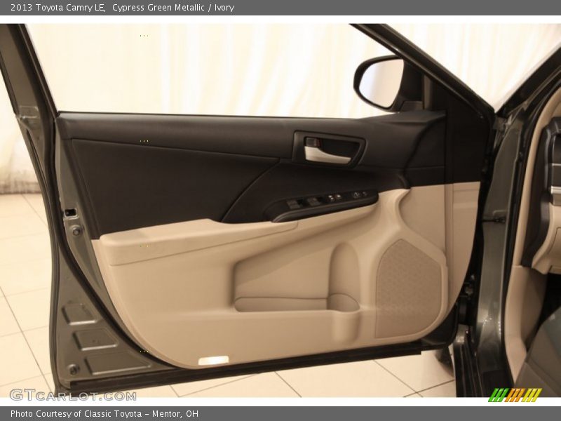 Cypress Green Metallic / Ivory 2013 Toyota Camry LE