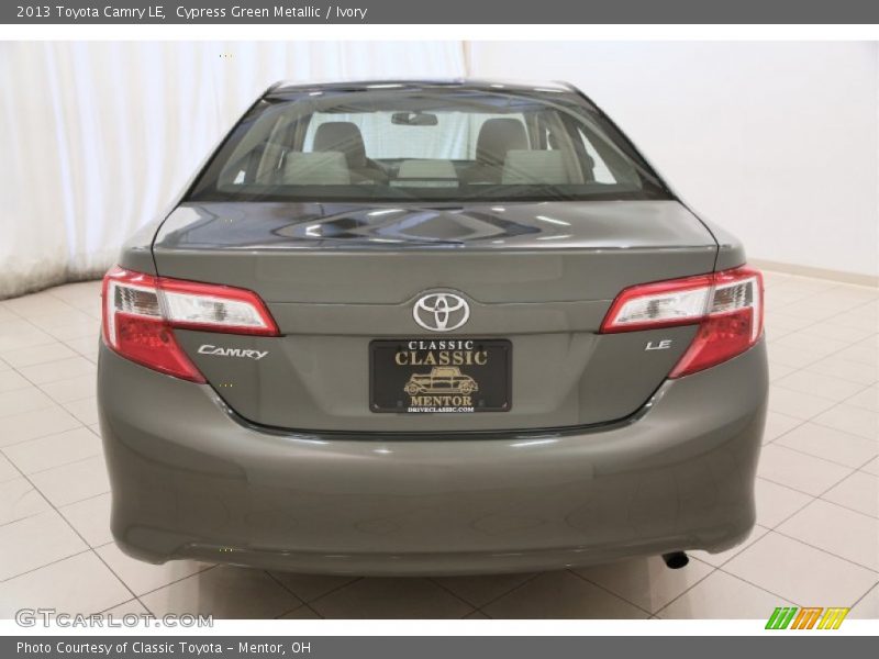 Cypress Green Metallic / Ivory 2013 Toyota Camry LE