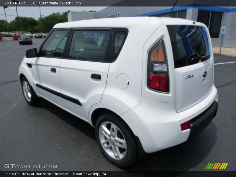 Clear White / Black Cloth 2010 Kia Soul 1.6