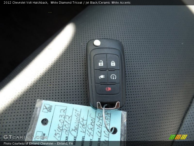 White Diamond Tricoat / Jet Black/Ceramic White Accents 2012 Chevrolet Volt Hatchback