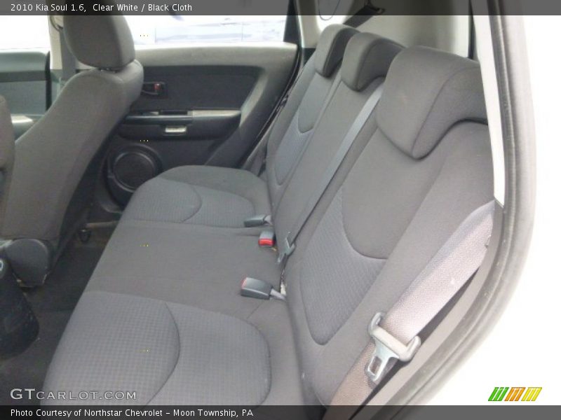 Clear White / Black Cloth 2010 Kia Soul 1.6