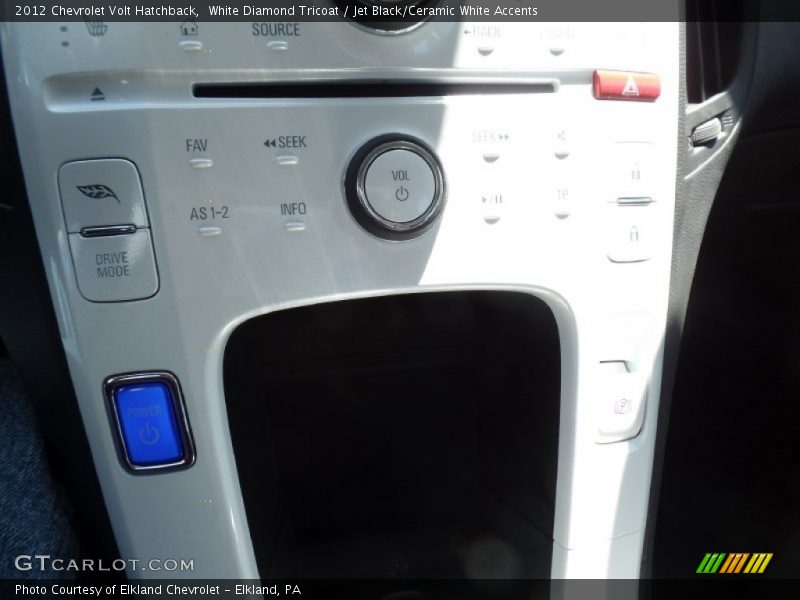 White Diamond Tricoat / Jet Black/Ceramic White Accents 2012 Chevrolet Volt Hatchback