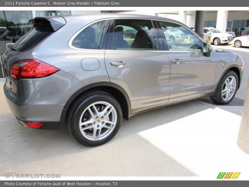 Meteor Grey Metallic / Platinum Grey 2011 Porsche Cayenne S