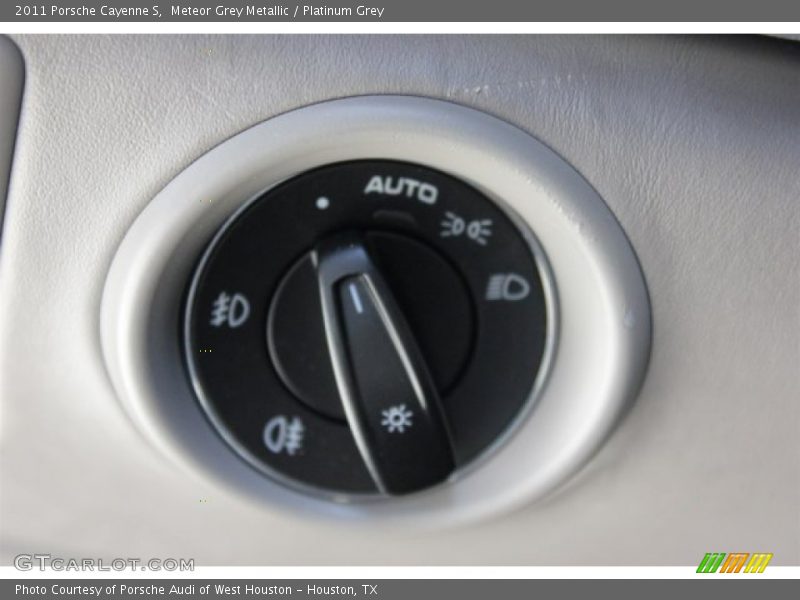 Meteor Grey Metallic / Platinum Grey 2011 Porsche Cayenne S