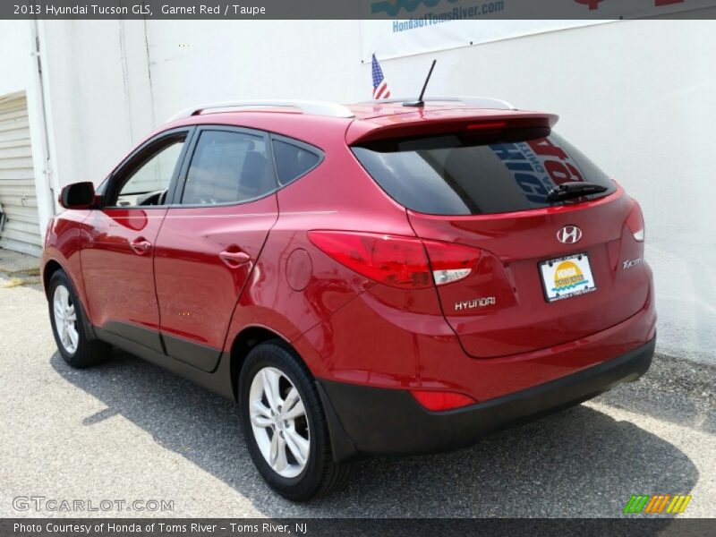 Garnet Red / Taupe 2013 Hyundai Tucson GLS