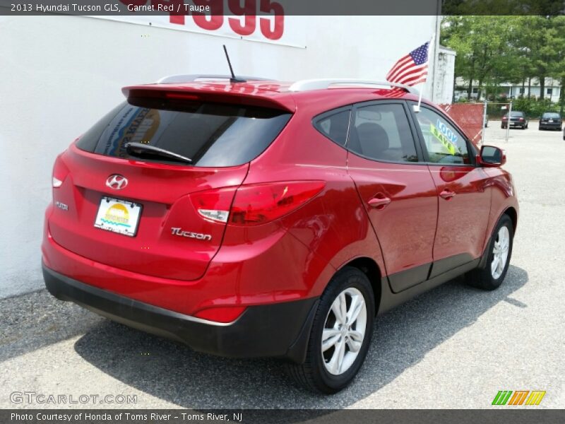 Garnet Red / Taupe 2013 Hyundai Tucson GLS