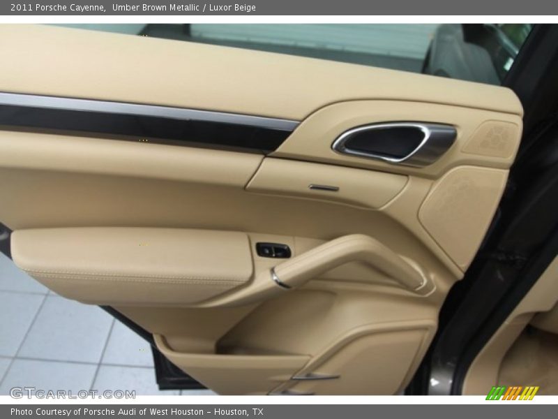 Umber Brown Metallic / Luxor Beige 2011 Porsche Cayenne