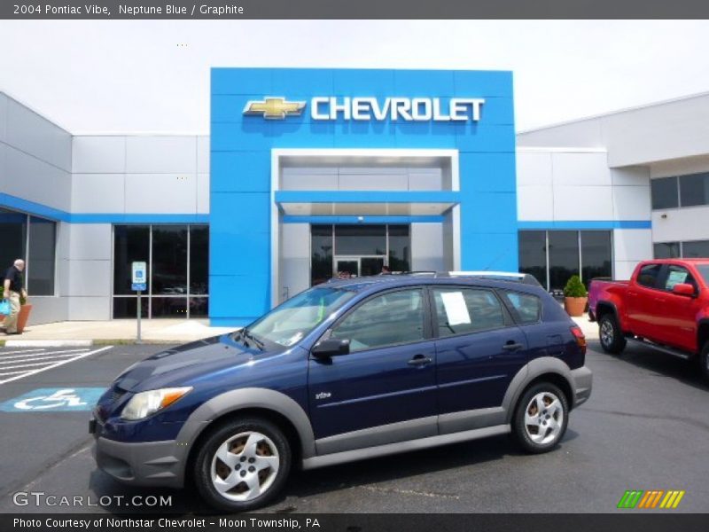 Front 3/4 View of 2004 Vibe 