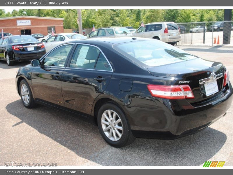 Black / Ash 2011 Toyota Camry XLE