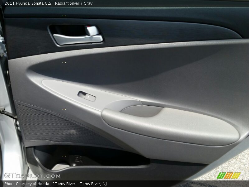 Radiant Silver / Gray 2011 Hyundai Sonata GLS