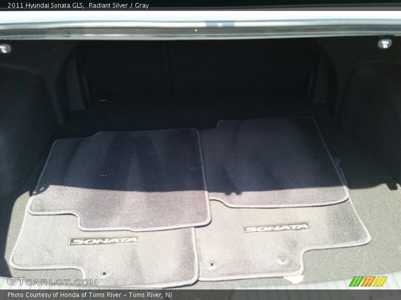 Radiant Silver / Gray 2011 Hyundai Sonata GLS