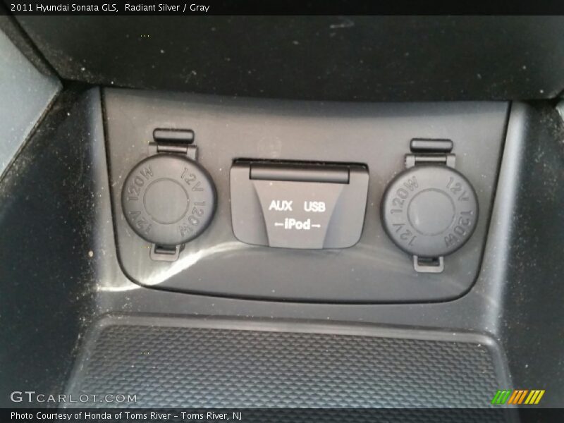 Radiant Silver / Gray 2011 Hyundai Sonata GLS