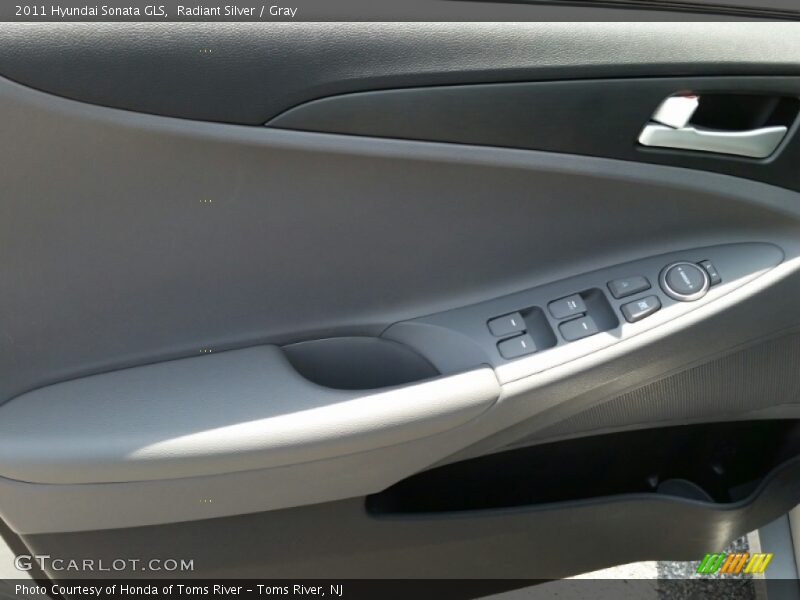 Radiant Silver / Gray 2011 Hyundai Sonata GLS