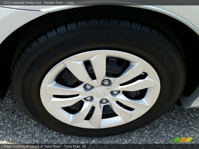 Radiant Silver / Gray 2011 Hyundai Sonata GLS