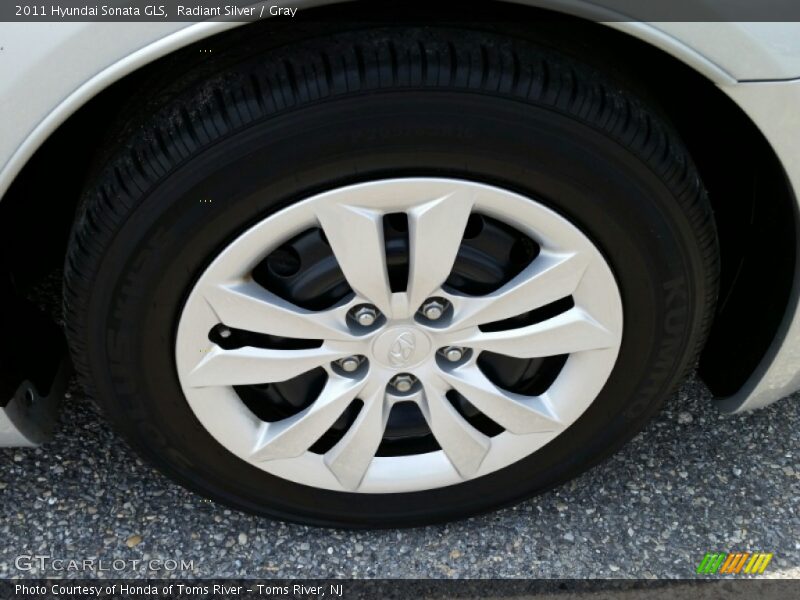 Radiant Silver / Gray 2011 Hyundai Sonata GLS