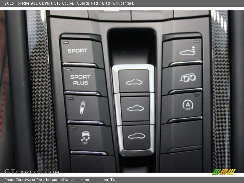 Controls of 2015 911 Carrera GTS Coupe