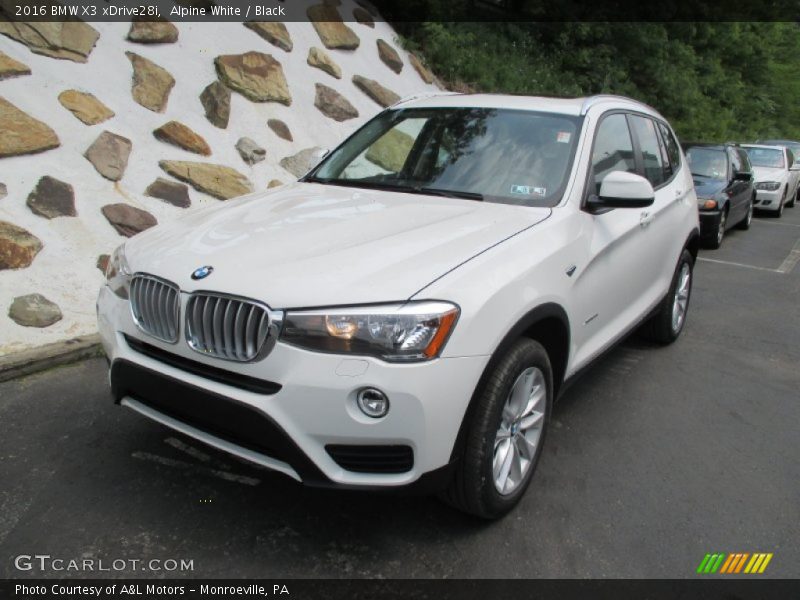 Front 3/4 View of 2016 X3 xDrive28i
