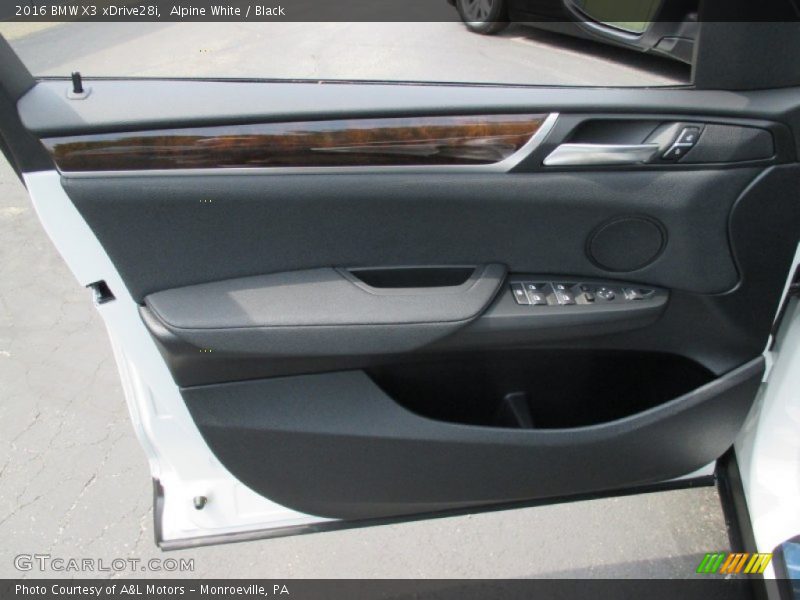 Alpine White / Black 2016 BMW X3 xDrive28i