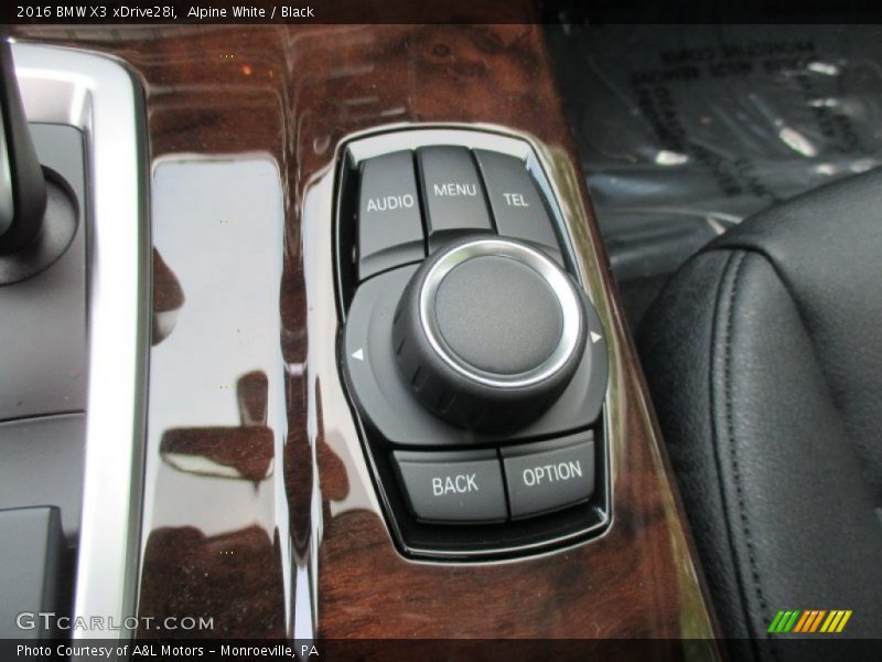 Alpine White / Black 2016 BMW X3 xDrive28i