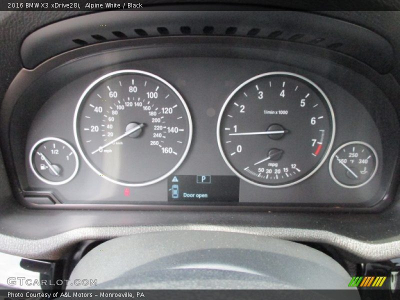 Alpine White / Black 2016 BMW X3 xDrive28i