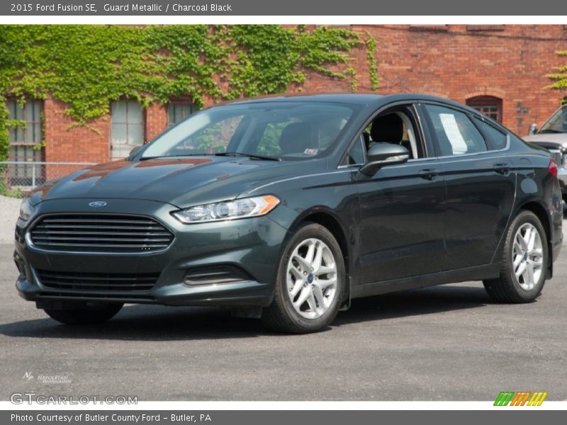 Guard Metallic / Charcoal Black 2015 Ford Fusion SE