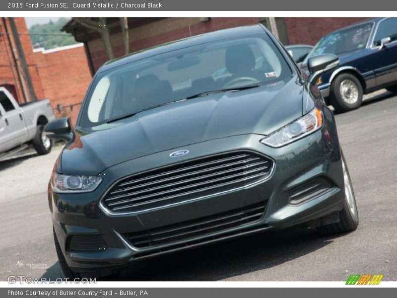 Guard Metallic / Charcoal Black 2015 Ford Fusion SE