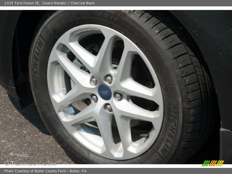 Guard Metallic / Charcoal Black 2015 Ford Fusion SE