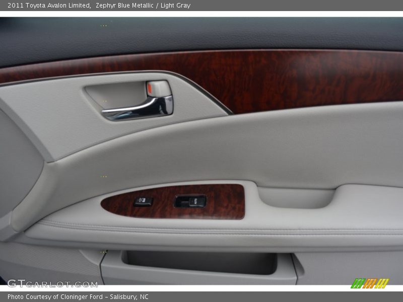 Zephyr Blue Metallic / Light Gray 2011 Toyota Avalon Limited