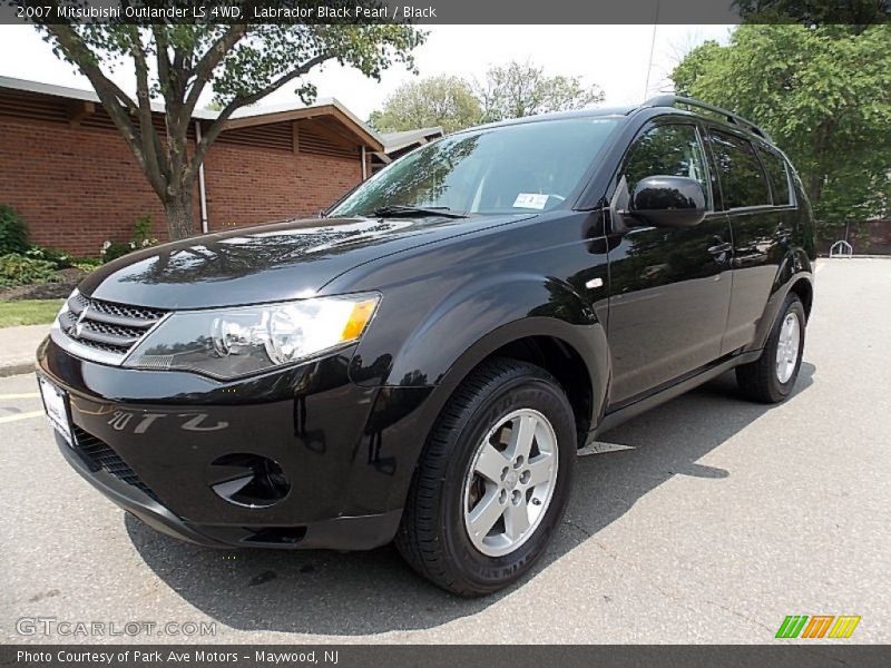 Labrador Black Pearl / Black 2007 Mitsubishi Outlander LS 4WD