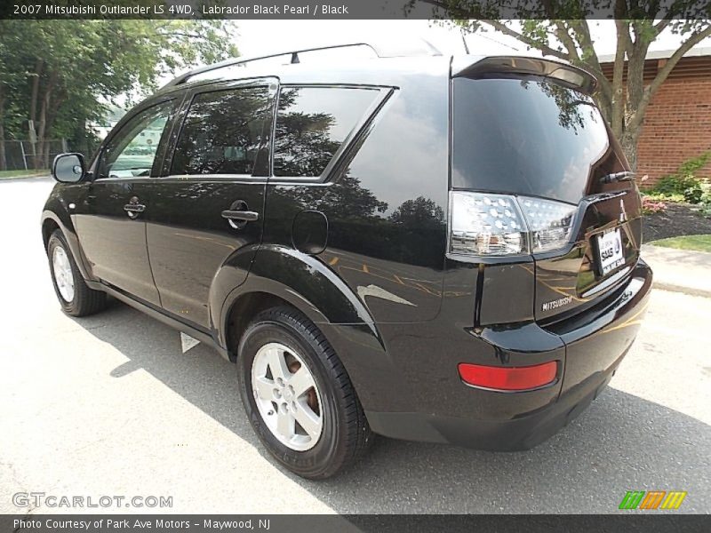 Labrador Black Pearl / Black 2007 Mitsubishi Outlander LS 4WD