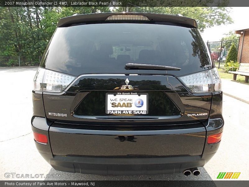 Labrador Black Pearl / Black 2007 Mitsubishi Outlander LS 4WD