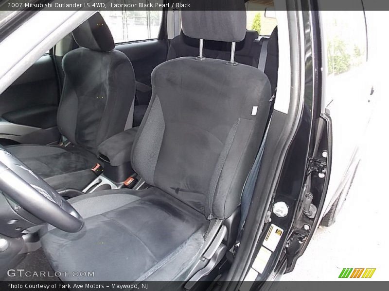 Labrador Black Pearl / Black 2007 Mitsubishi Outlander LS 4WD