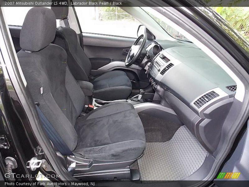 Labrador Black Pearl / Black 2007 Mitsubishi Outlander LS 4WD