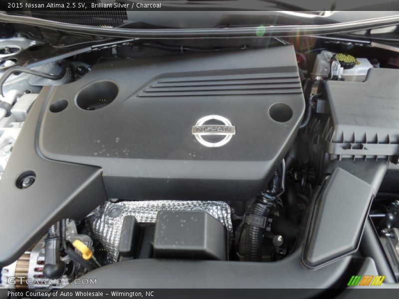 Brilliant Silver / Charcoal 2015 Nissan Altima 2.5 SV